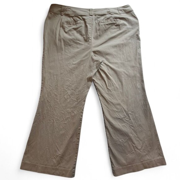 Venezia Womens Plus Size 28 Khaki Chino Pants Double Button Waist Closure - Picture 4 of 8